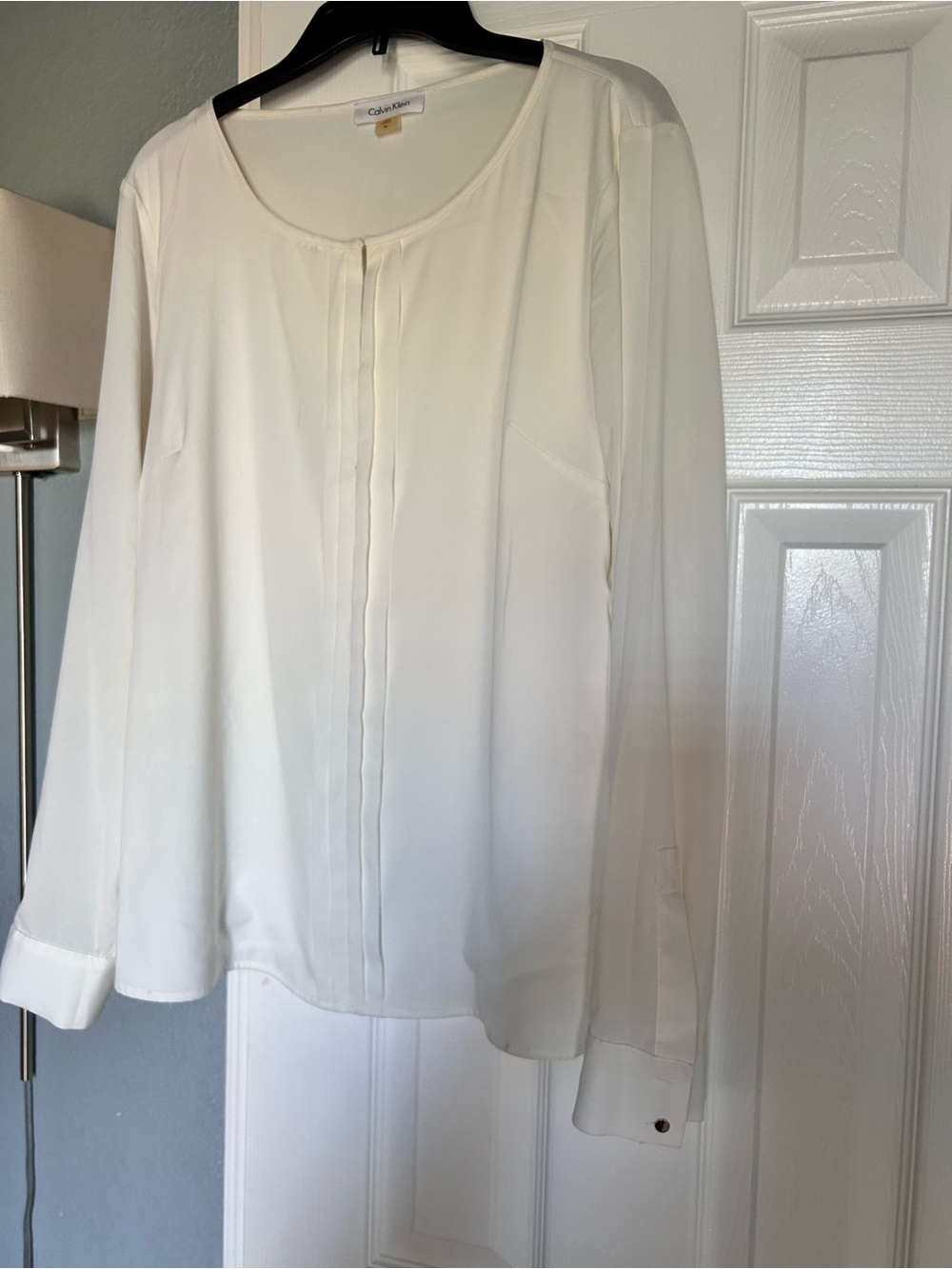 Calvin Klein Ivory Long-Sleeve Pleated Front Blouse